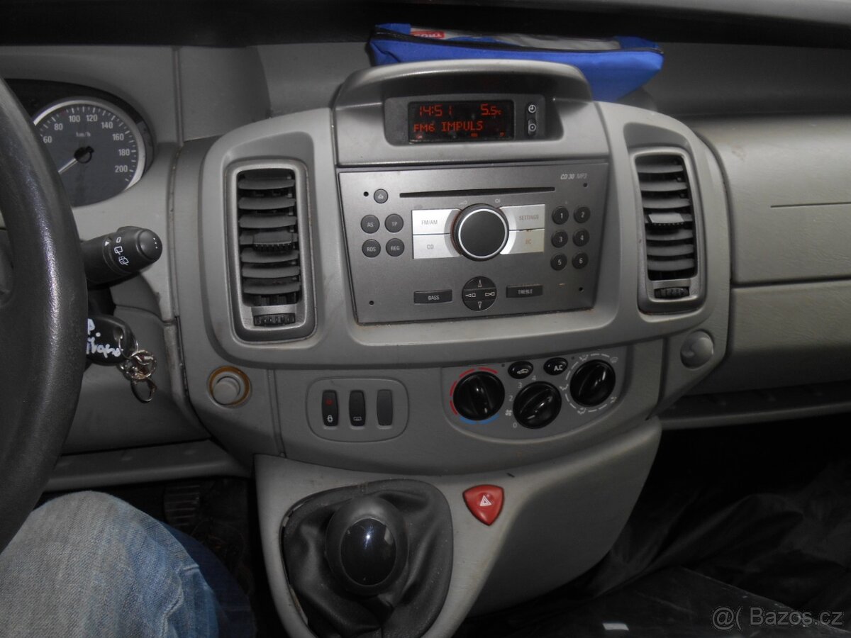 opel vivaro lonc 2,0 81kw 9 mist .super stav - 9