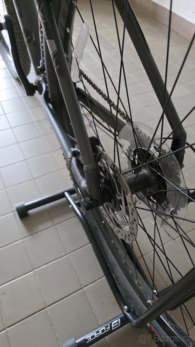 Prodám horské kolo Specialized - 9