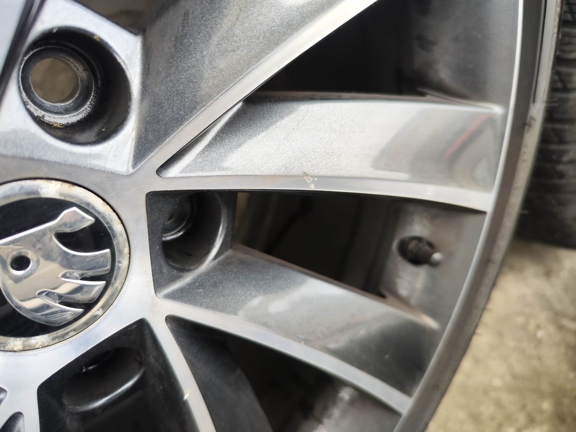 18"zimní alu sada Pegasus 5x112 origo Superb 3 Passat TPMS - 9