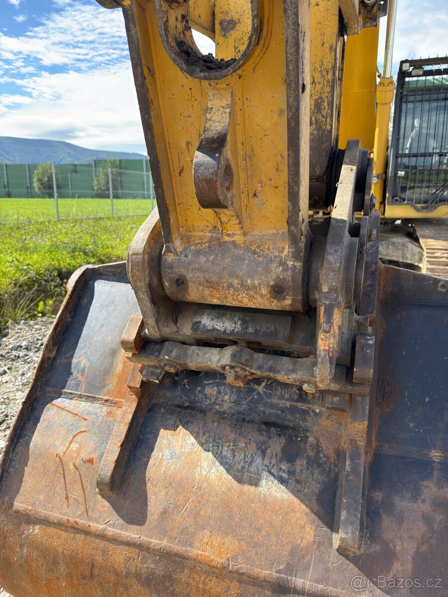 Pásové rypadlo Caterpillar 325D - 9