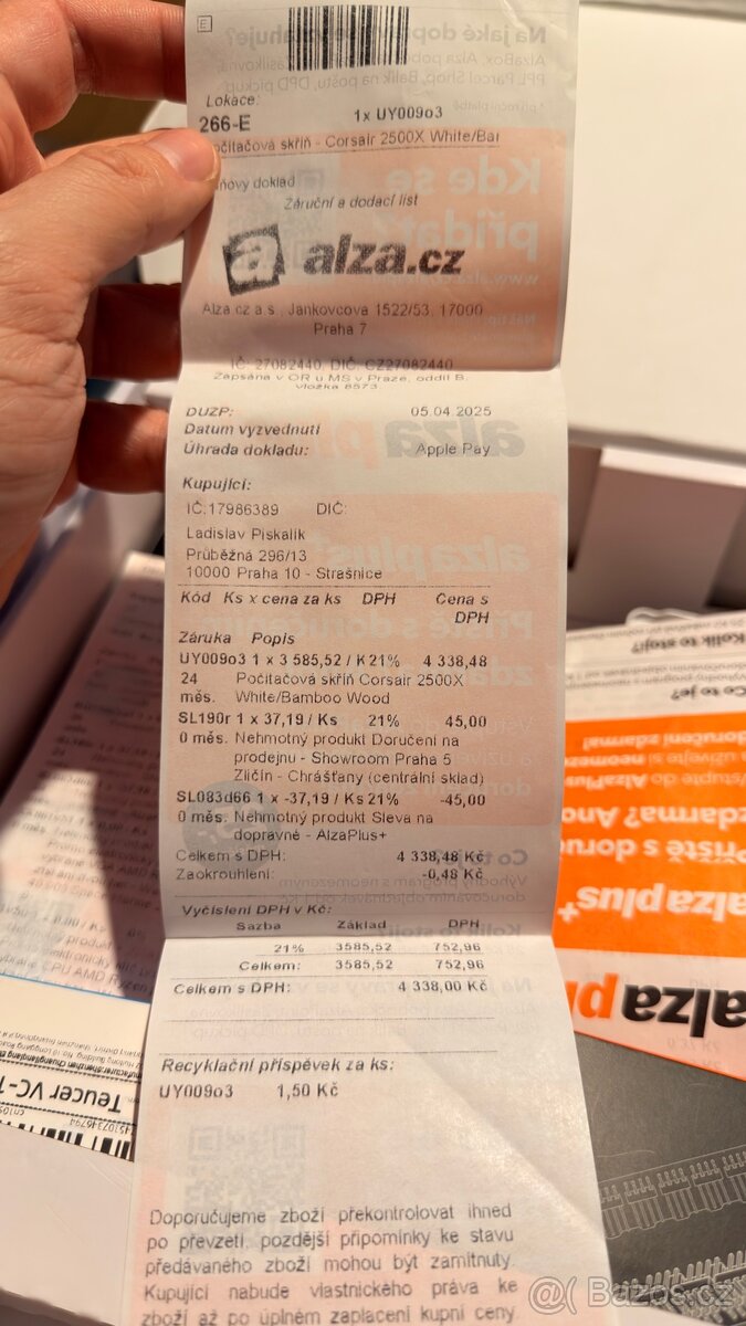 PC case Corsair, RGB větráky a základní deska - 9