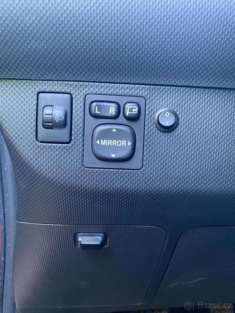 Toyota 1.3 vvt-i 74 kw - 9