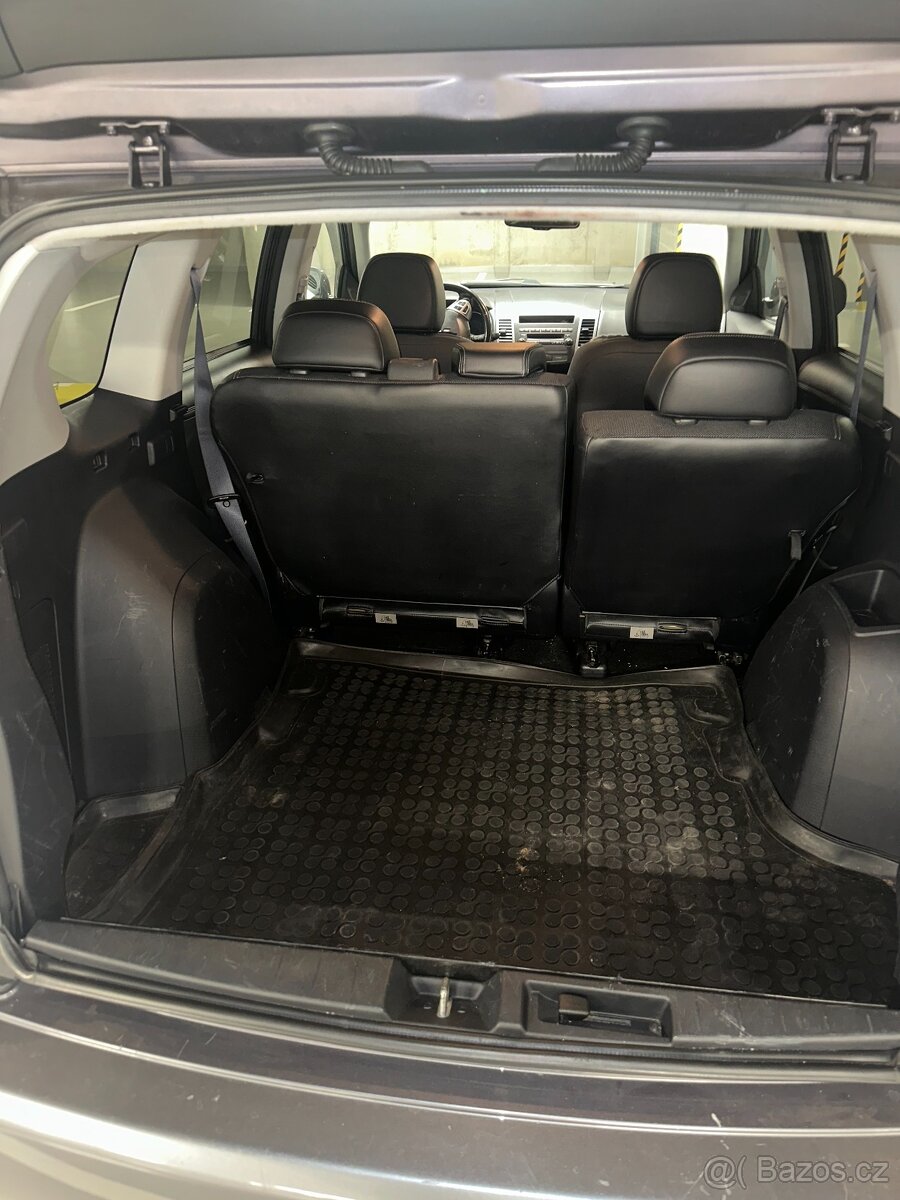 Mitsubishi Outlender - 9