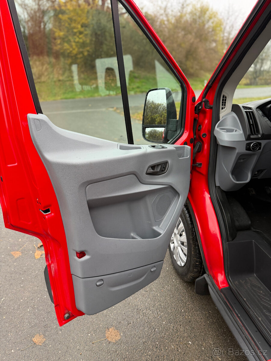 Ford Transit 2.2 TDCI rok 2015 9 Míst 68.247 km STK:10/27 - 9