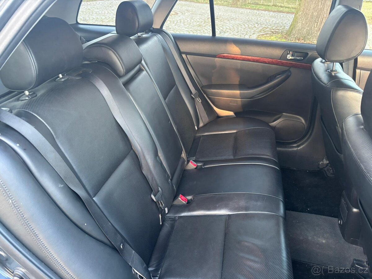 Toyota Avensis 2.2D - 9