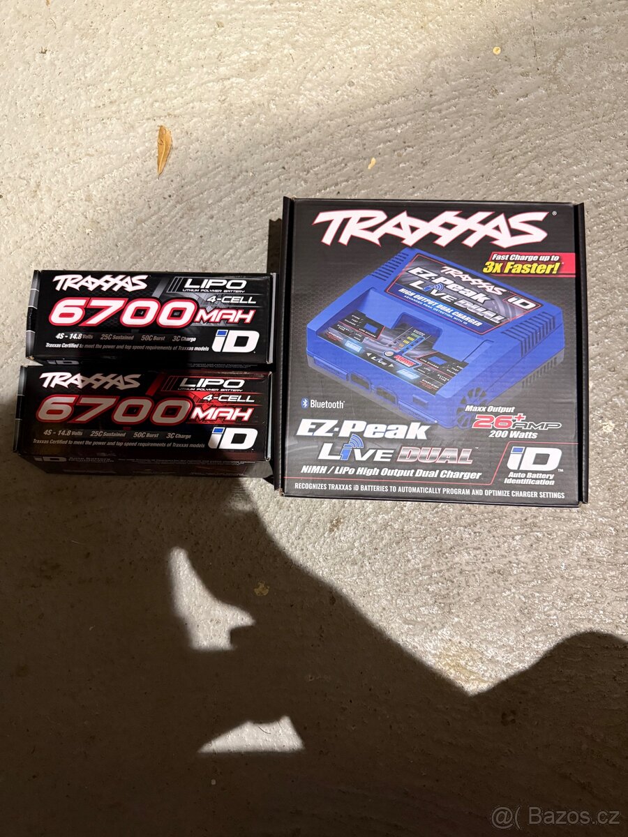 RC auto Traxxas XRT - 9