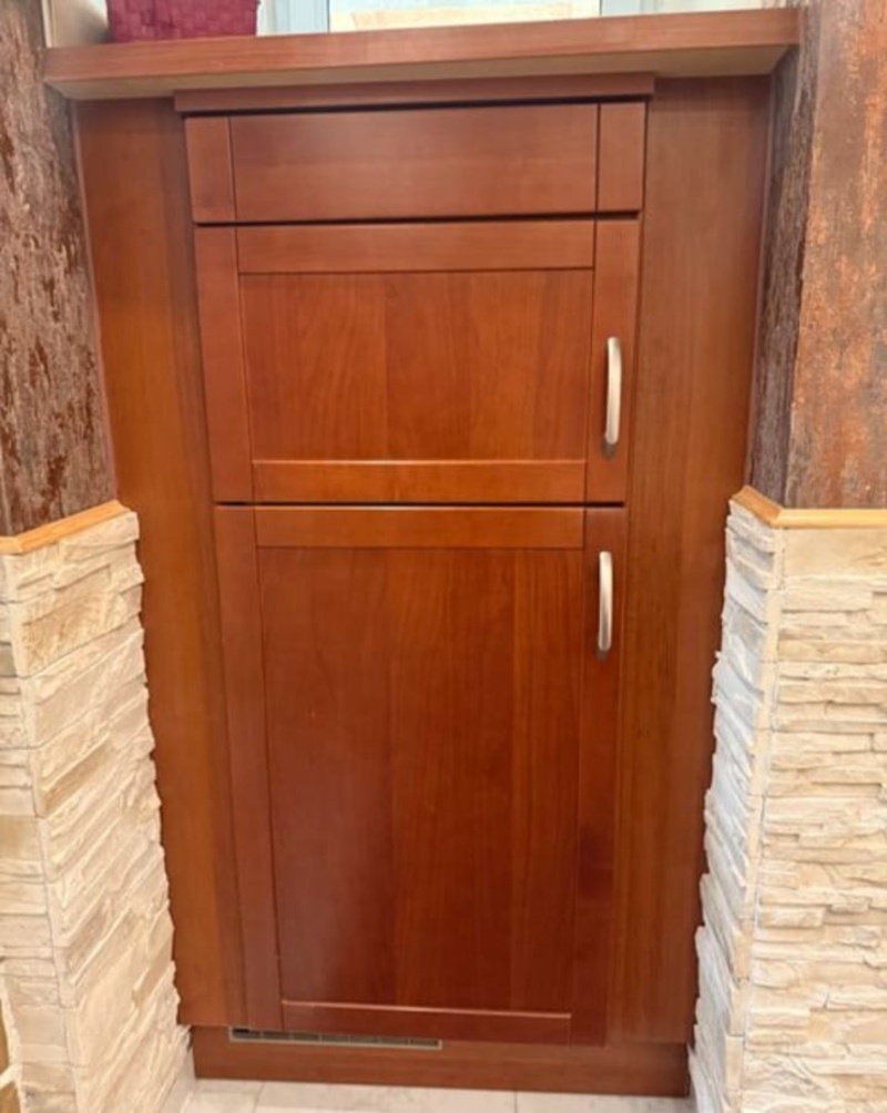 Luxusní vestavěná kuchyně se spotřebiči,5900 - 9