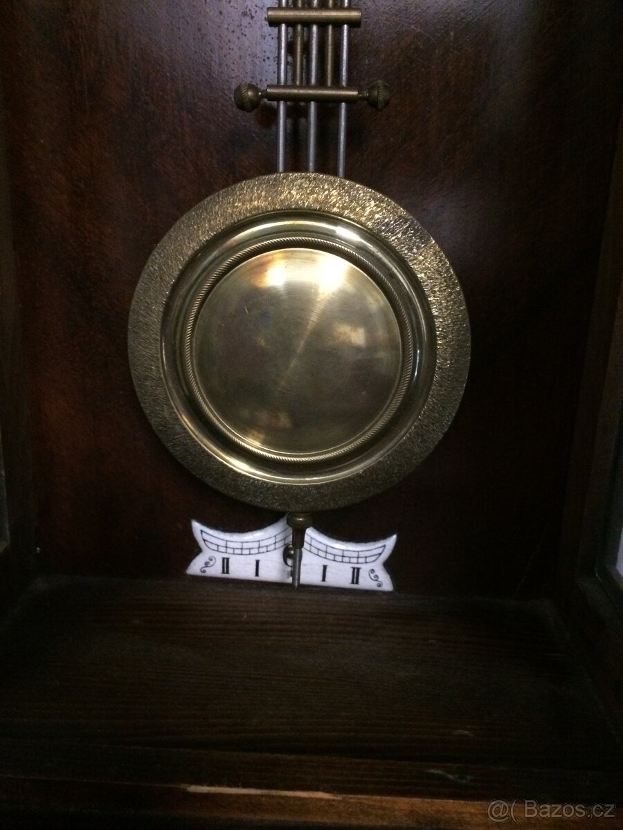 2x hodiny pendlovky z pozůstalosti - 9