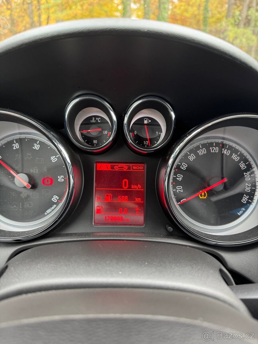 Prodám Opel Astra J 1,6 nafta100 kw - 9