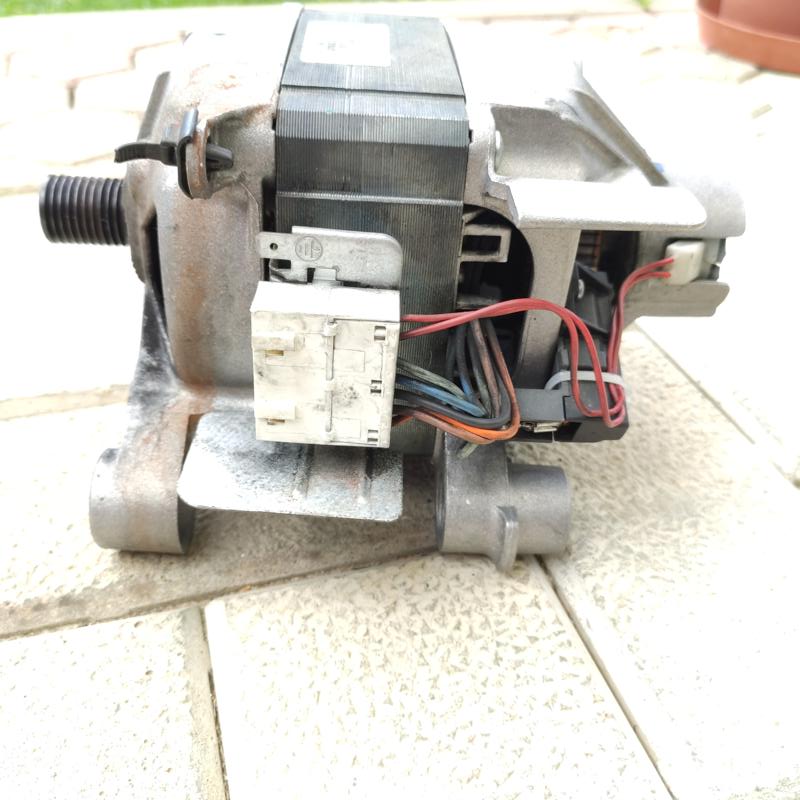 Motor pračky - Zánovní uhlíky - MCA 45/64-148/WHE12 - 9