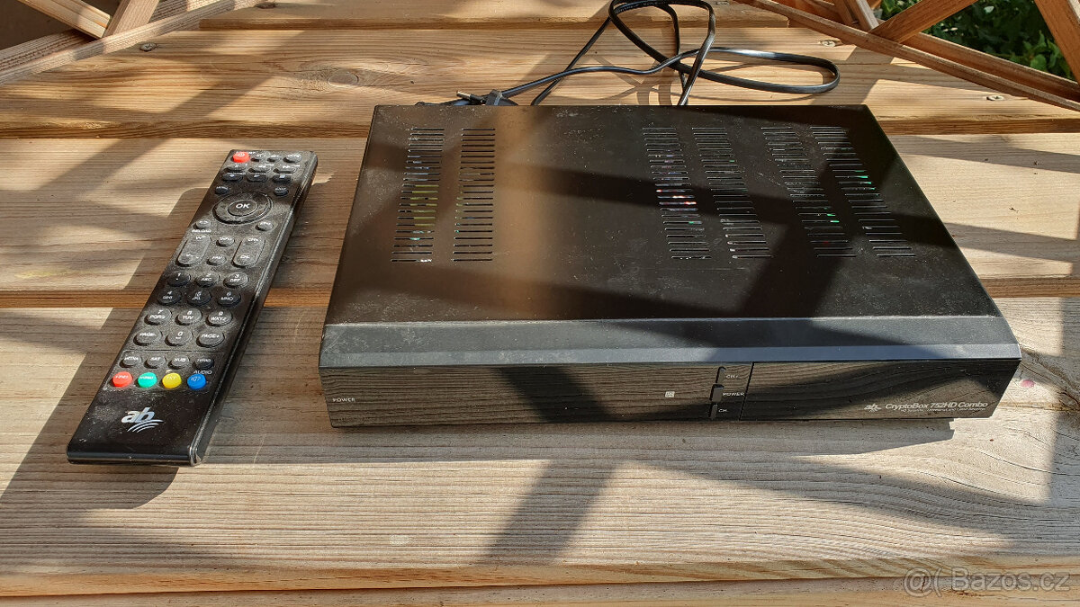 Satelitní anténa a přijímač - 9