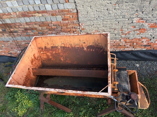 Posypová nástavba na multicar - 9