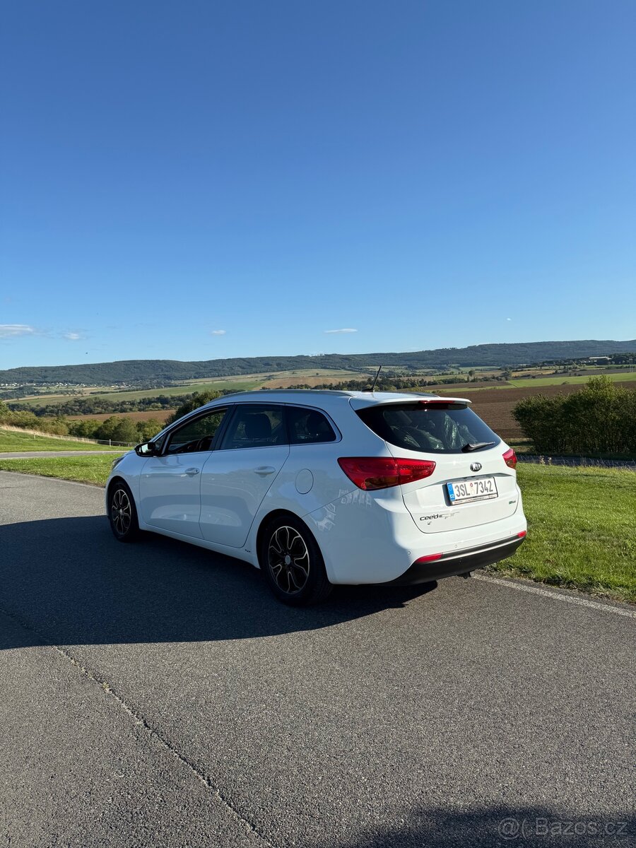 Prodám Kia CEED Combi - 1. majitel - 97.500km - 9