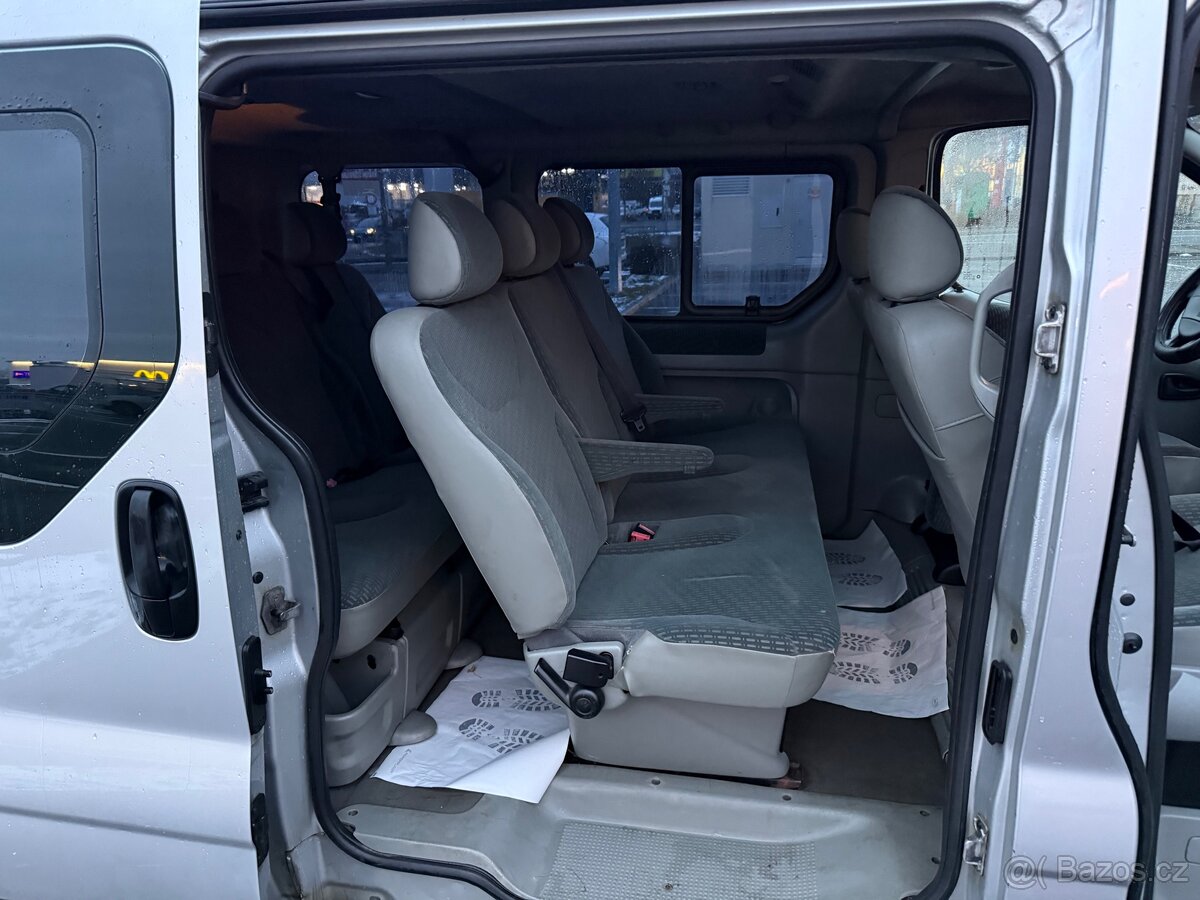 Nisan Primaster 2.5 Avantour 2004r. - 9