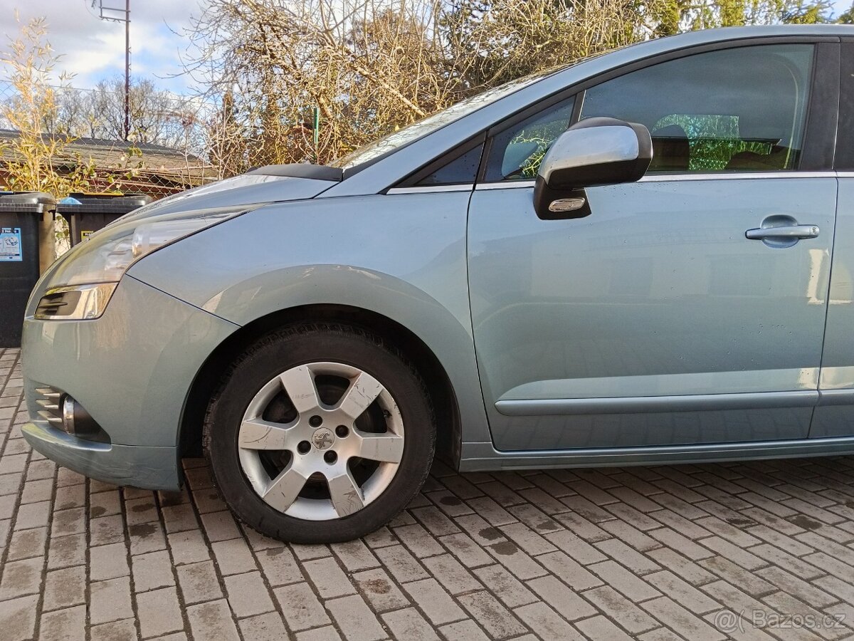 Peugeot 5008 1.6Hdi 84kw rok 4/2013 - 9