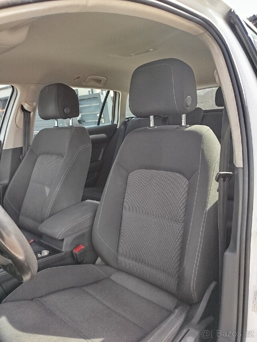 VW Passat Variant 2,0 110 kw- Top stav, tažné-Prodáno - 9