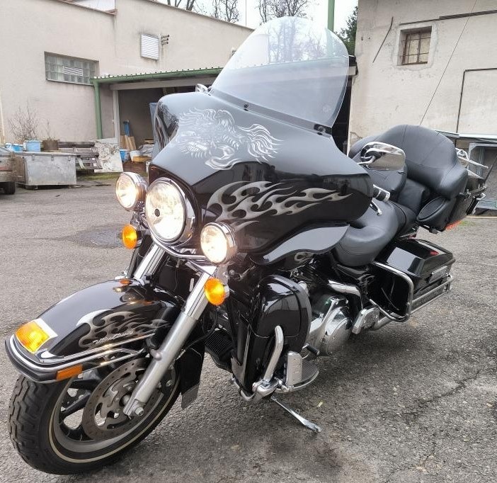 HARLEY DAVIDSON ELECTRA GLADE - 9