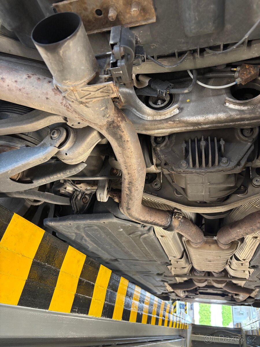 Mercedes Benz CLS500 - 9