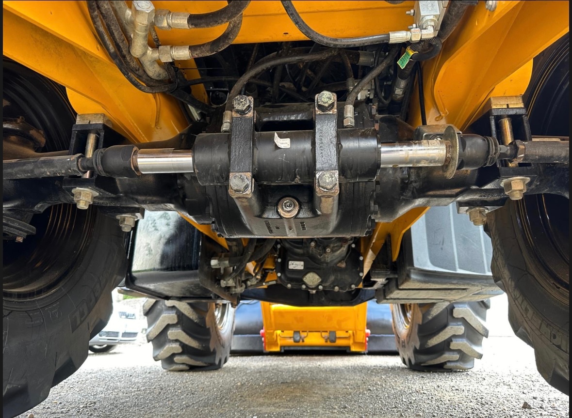 JCB 3CX - 9