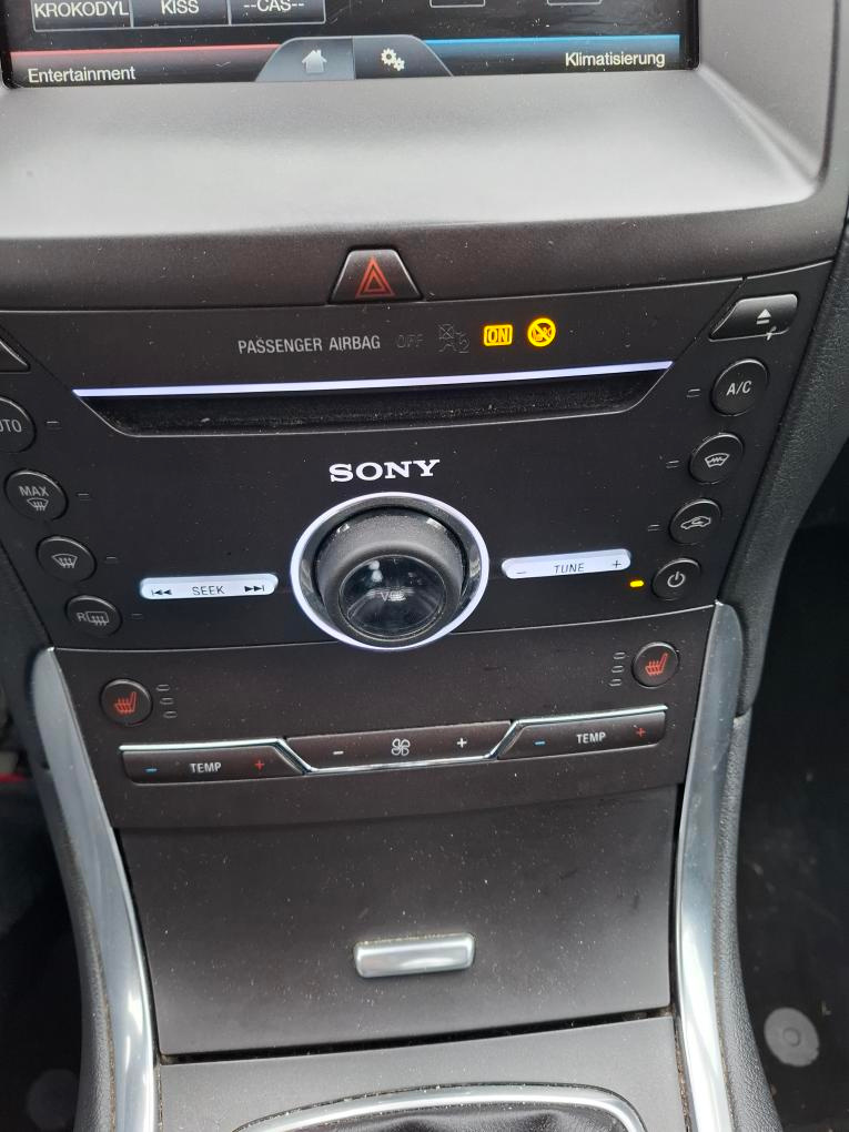 Prodám ford S-max,titanium - 9