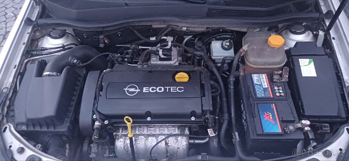 Opel Astra 1.6i 2009 - 9