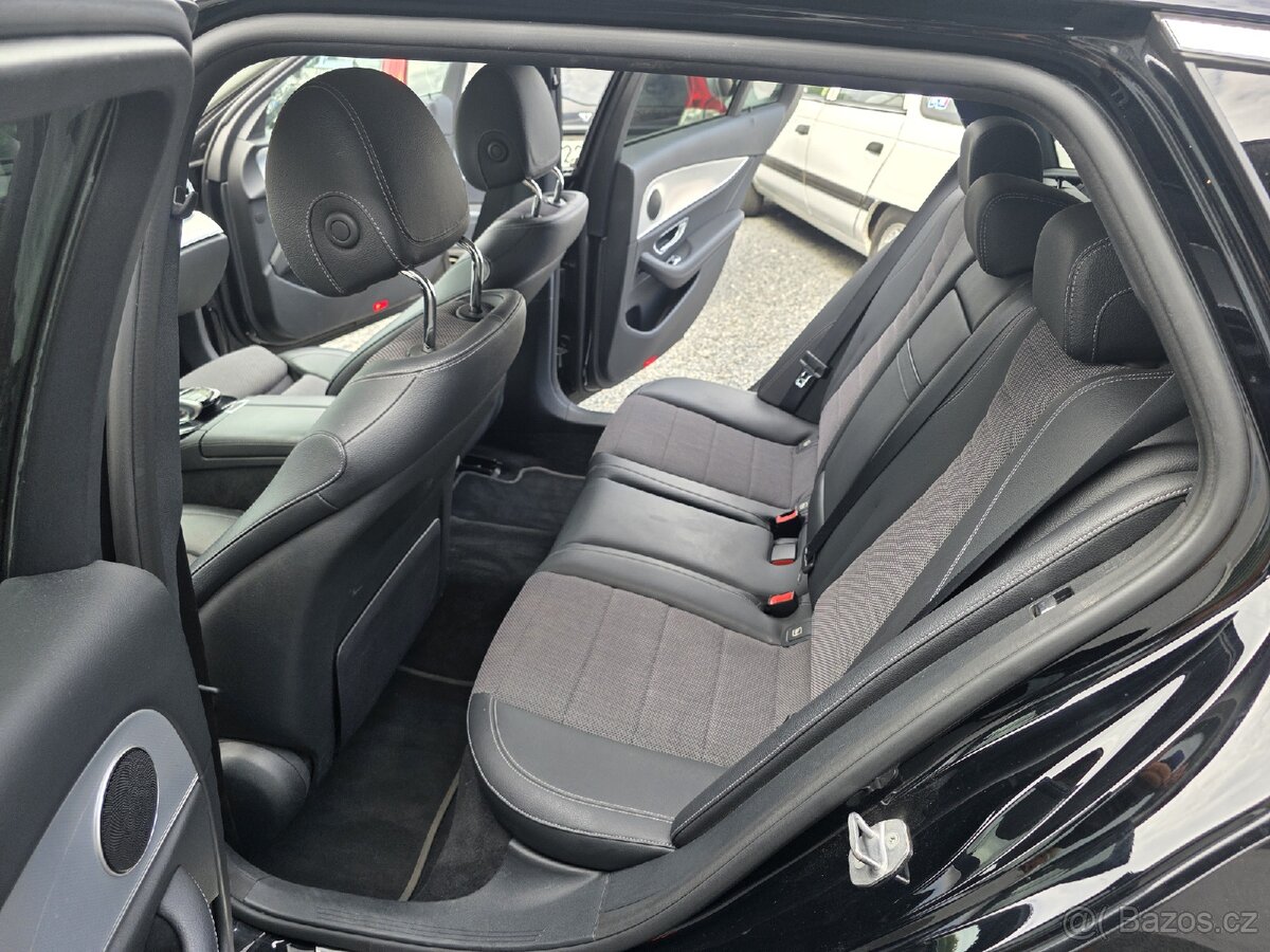 Mercedes-Benz Třídy E 220CDI 4-MATIC - 9