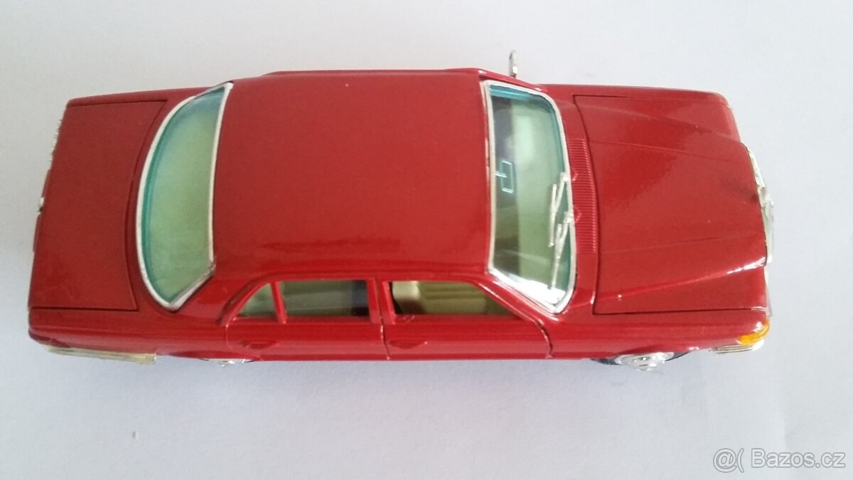 Starý model Gama Mercedes 450 SE - 9