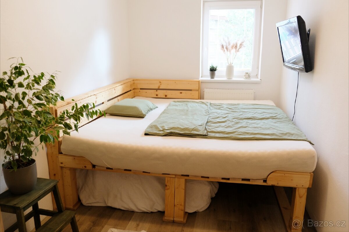 Prodej dvougeneračního domu - 9