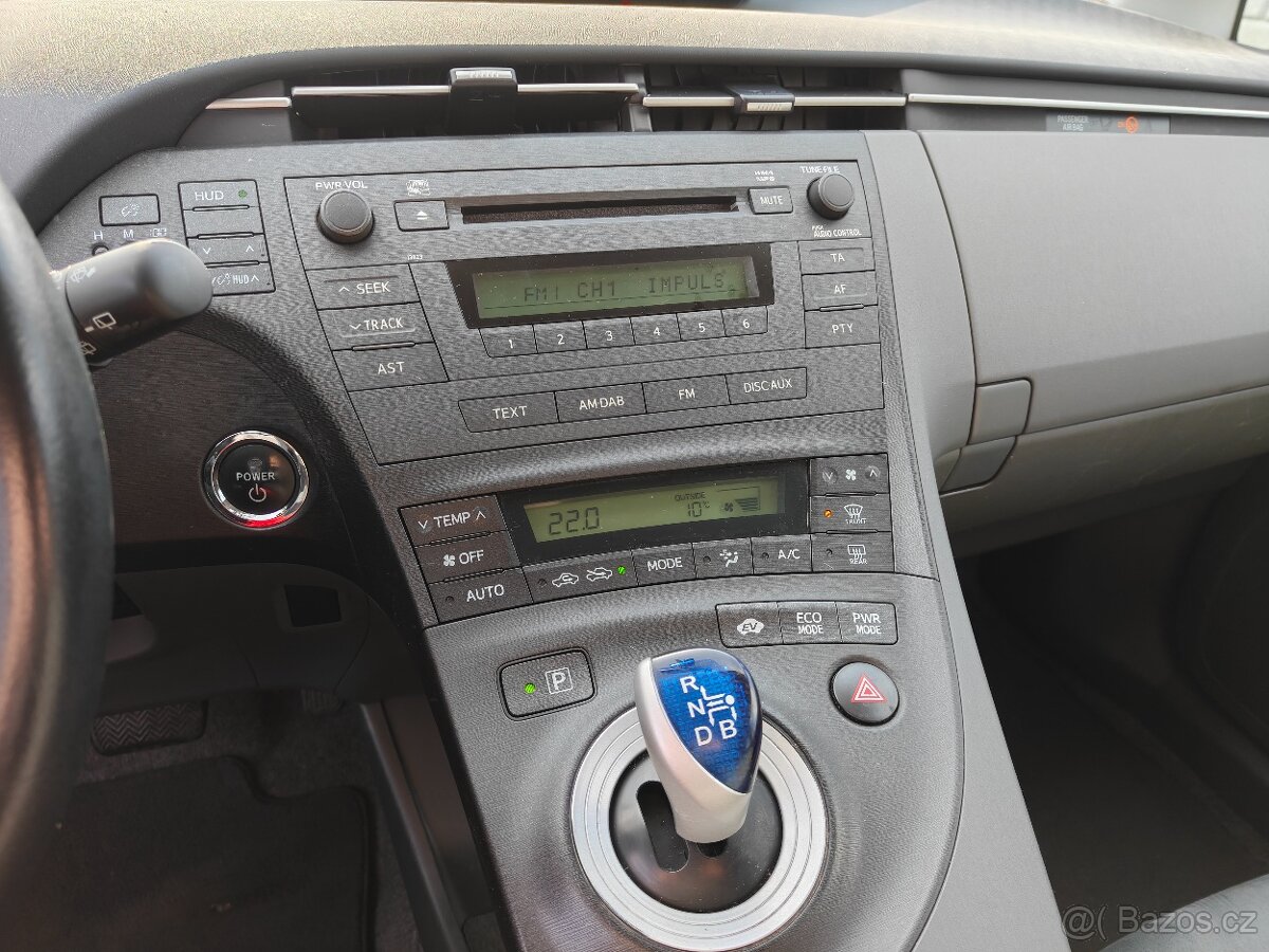 Toyota Prius 1.8 - 9