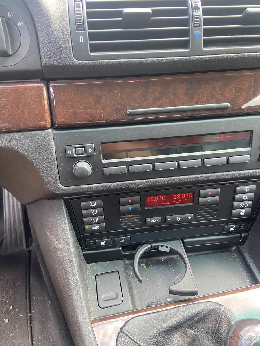 BMW E39 525i 141kw manuál - 9