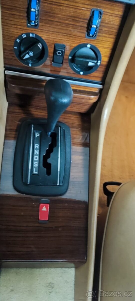 Mercedes-Benz 107 SL 280 - 9