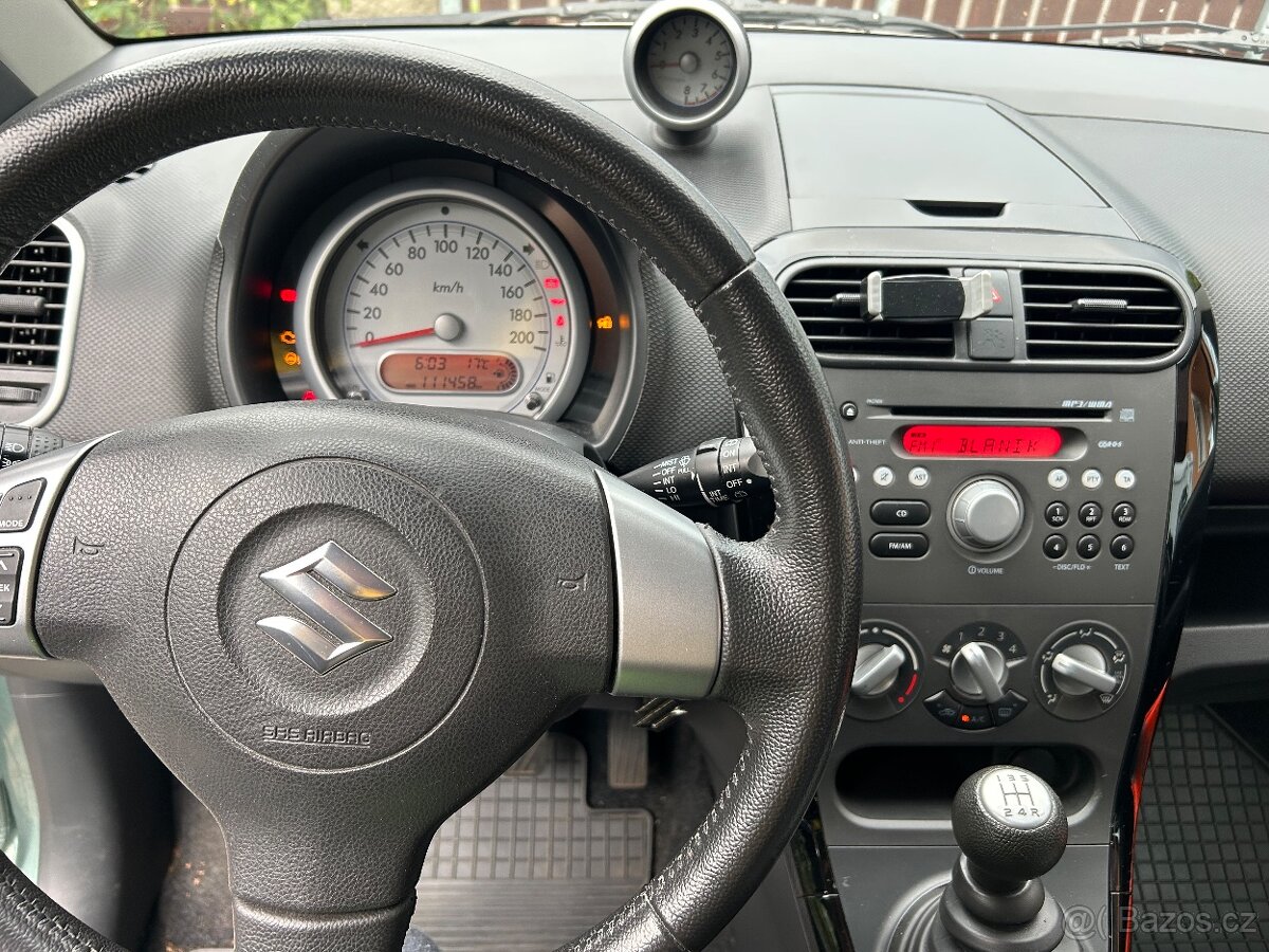 Suzuki Splash 1.2 VVT, r. 2012 facelift, klima - 9