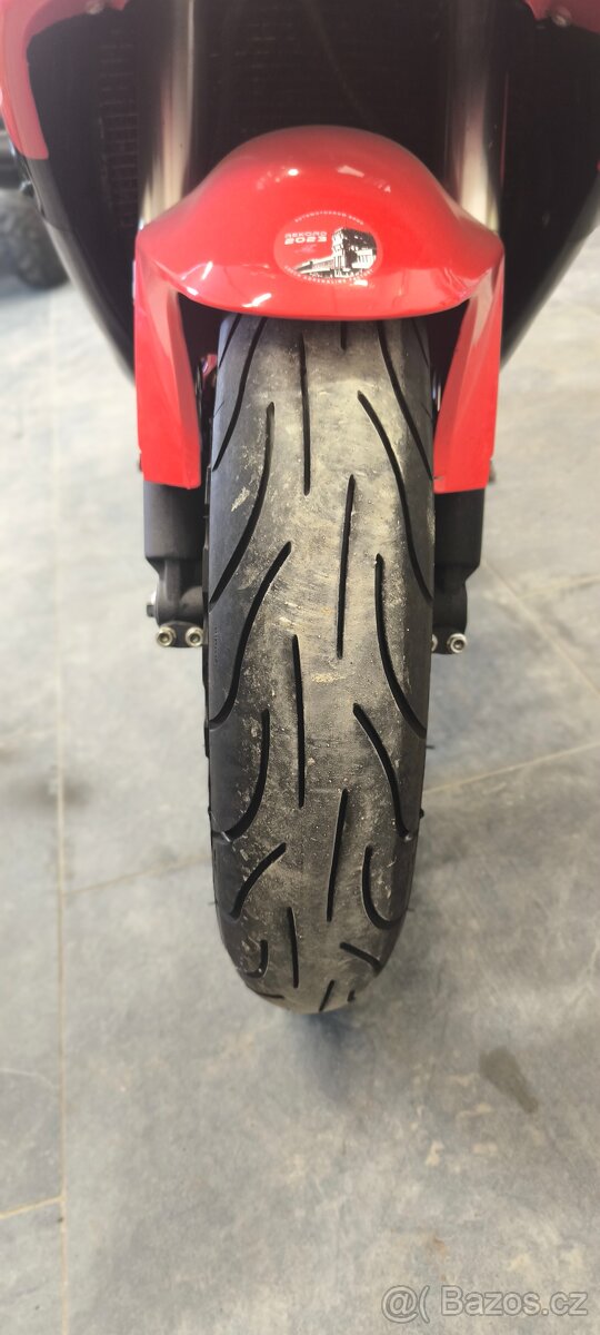 Honda CBR 900RR - 109kw - 9