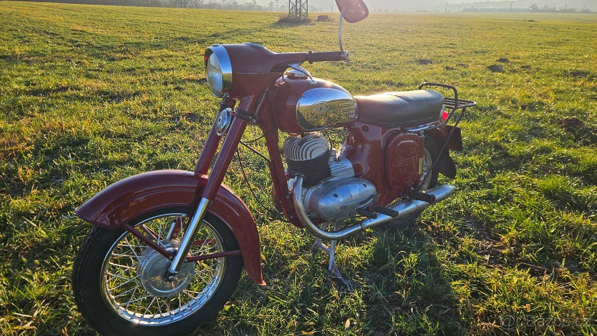 JAWA 250/559 - 9
