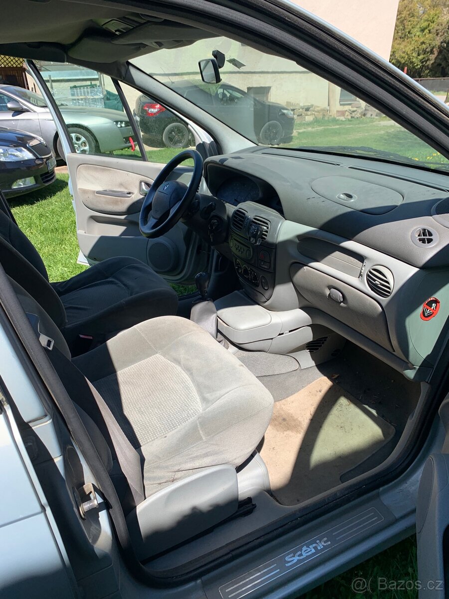 renault scenic - 9
