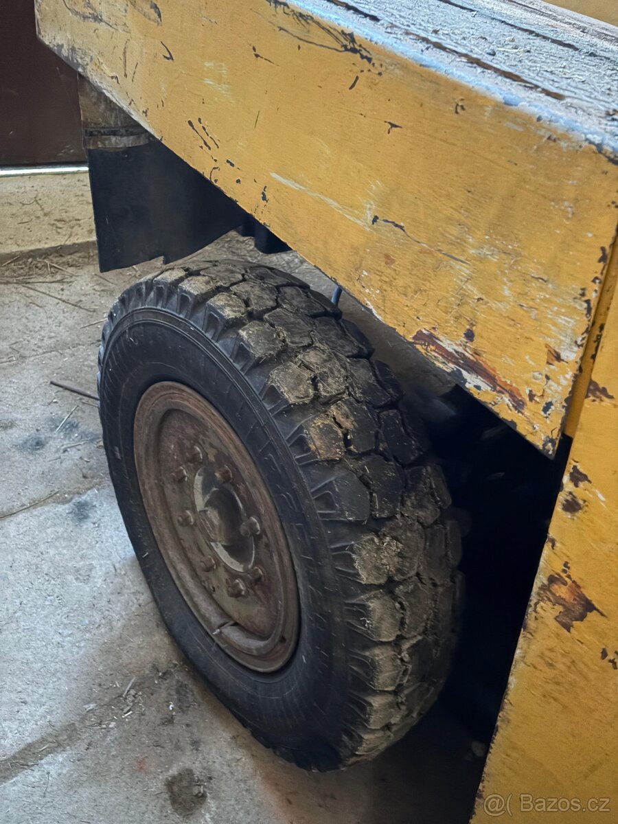 Čelní nakladač Hon un 53 - 9