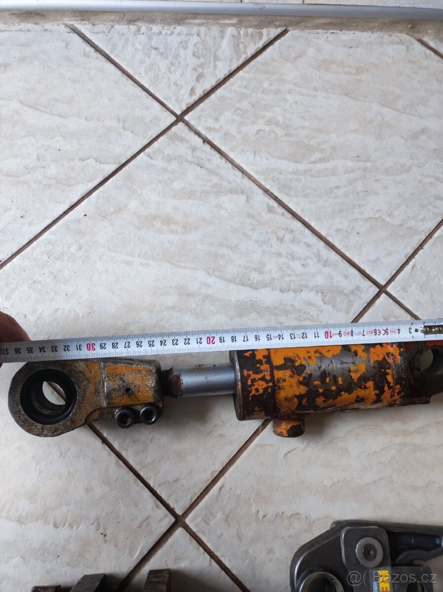 Rems čelisti, Pístnice, Nožová hlava - 9