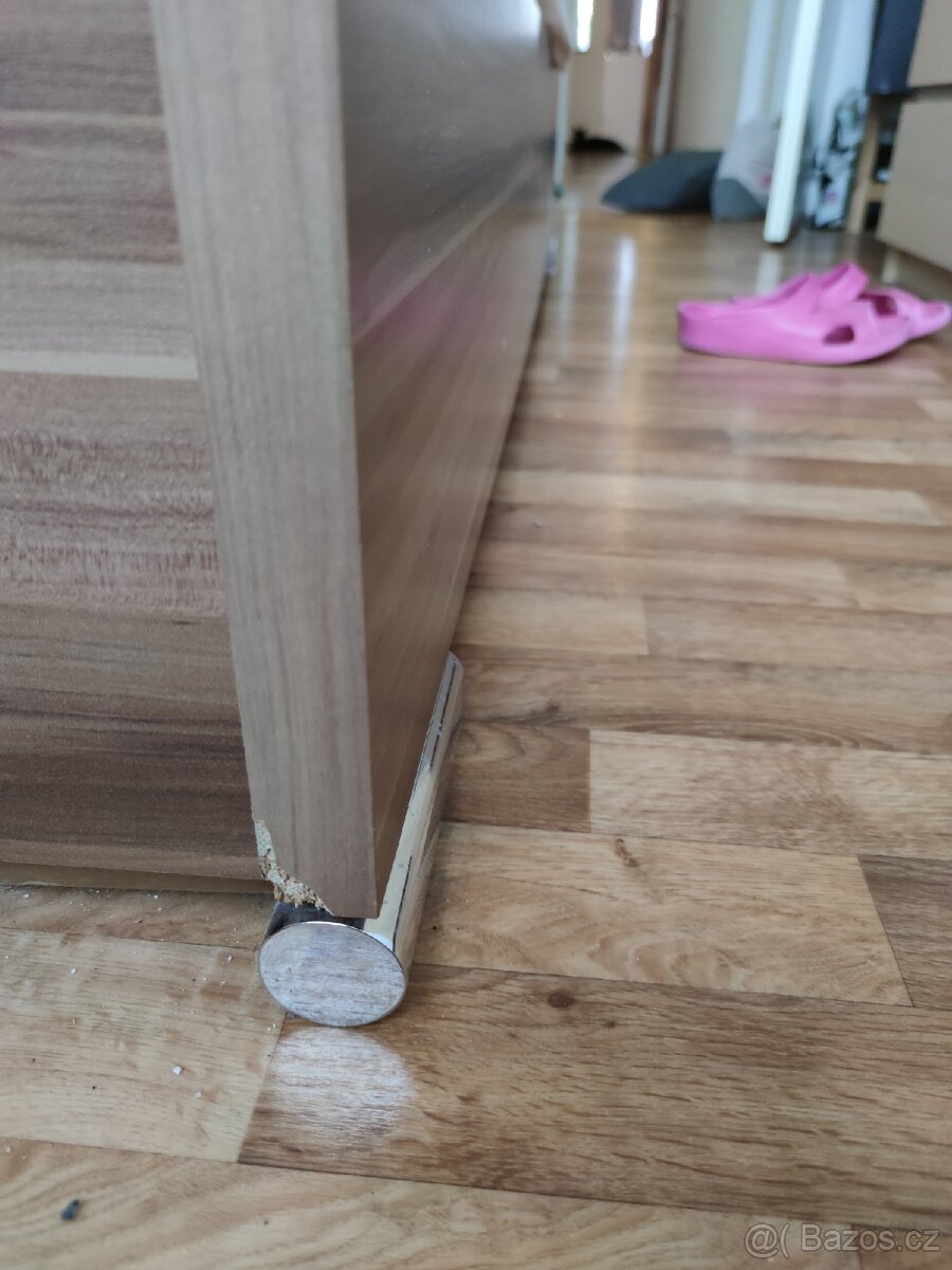 Manželská postel 200x180 s rošty - 9