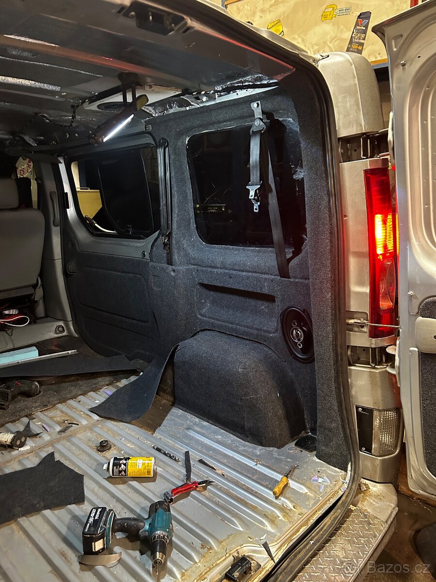 Opel Vivaro 2.0 - 9