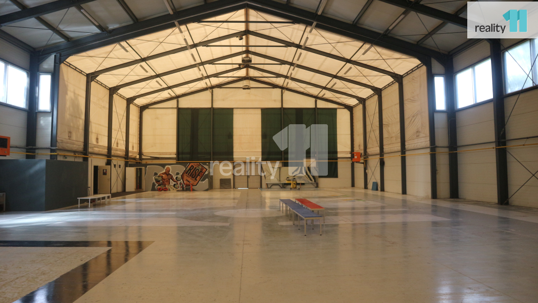 prodej skladové haly 1044m2 v Ostravě - 9