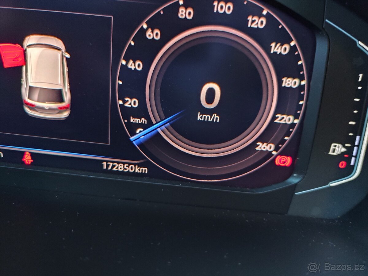 VW Tiguan 2.0 TDi, R line - 9