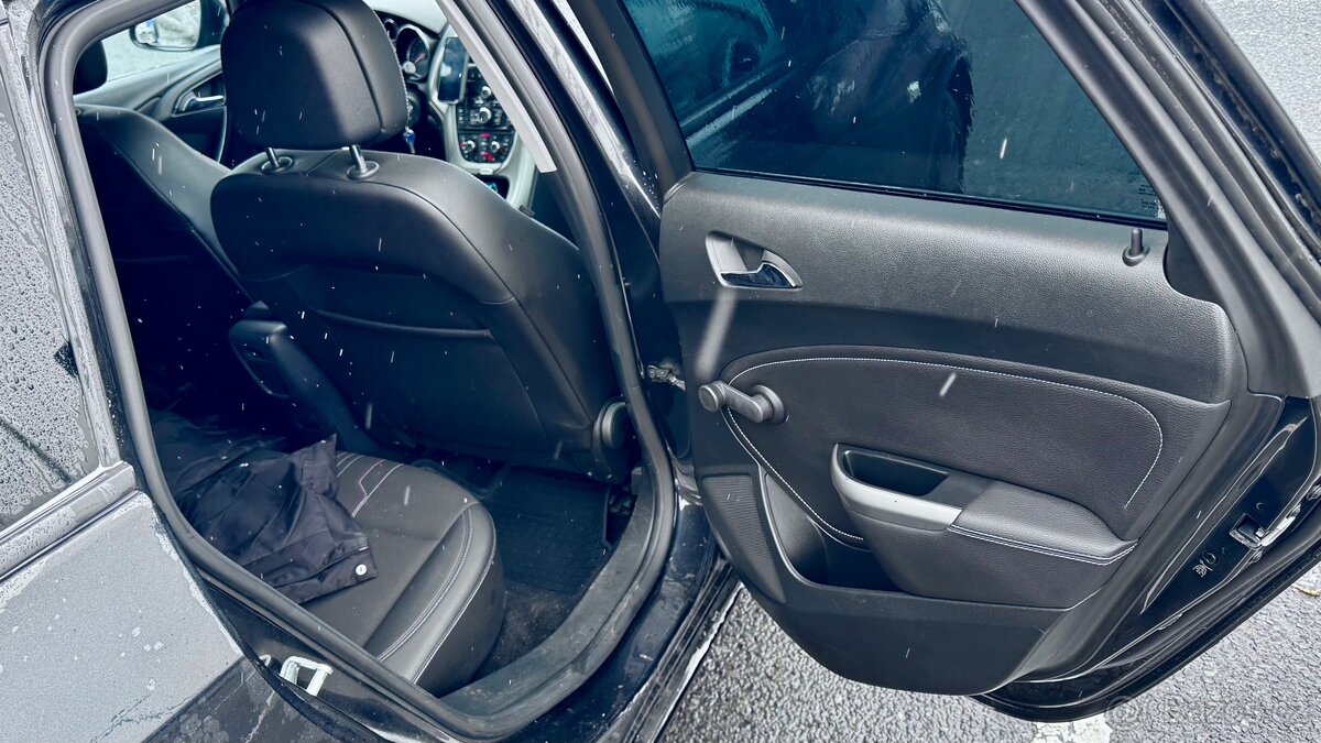 Opel Astra J 2012 - 9