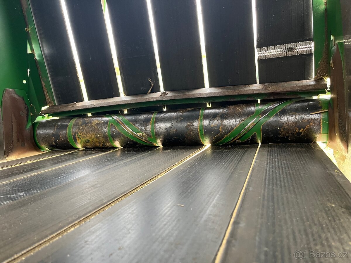Balikovací lis John deere 854 - 9