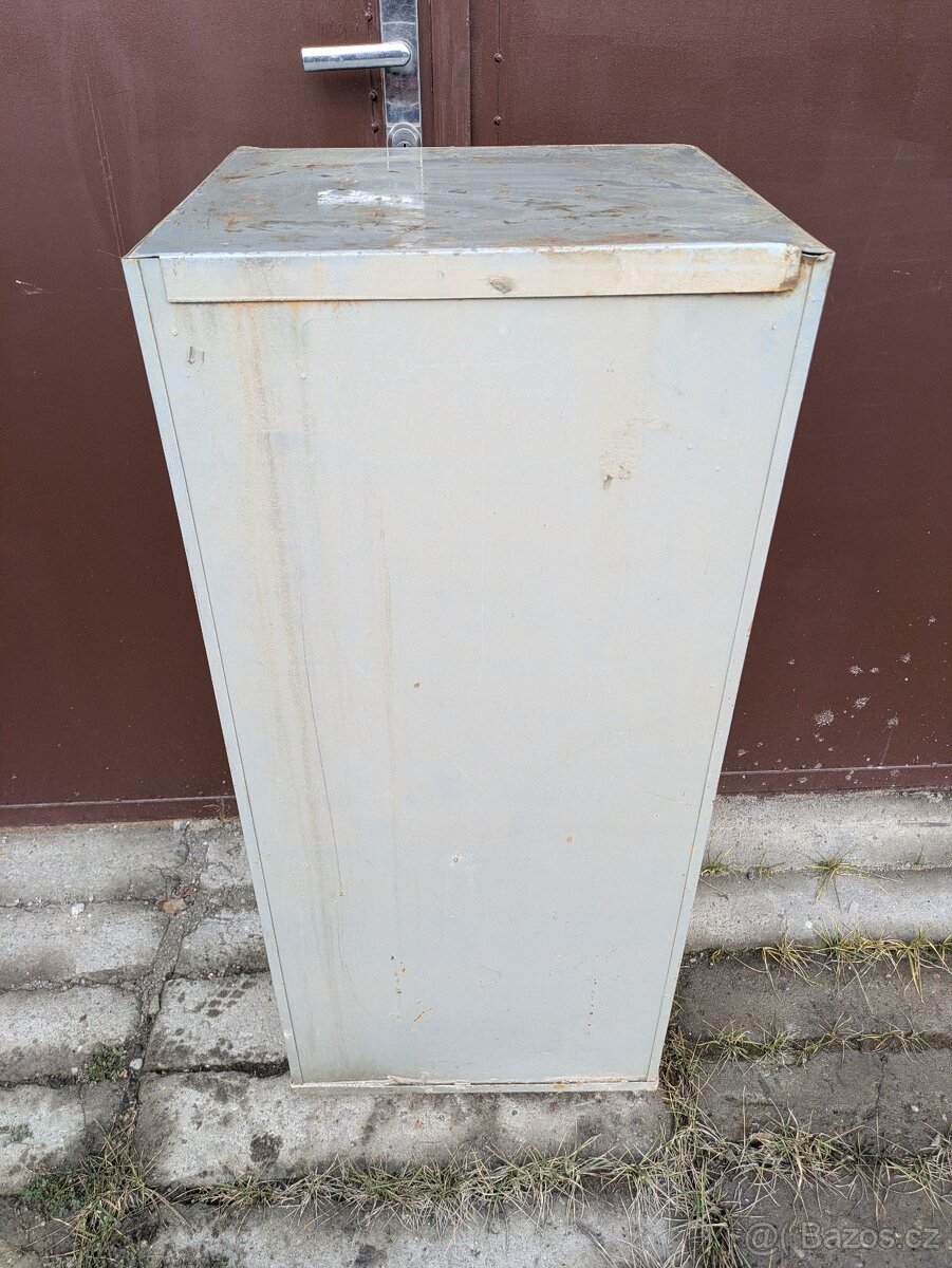 Plechová skříňka Kovos Teplice - 9