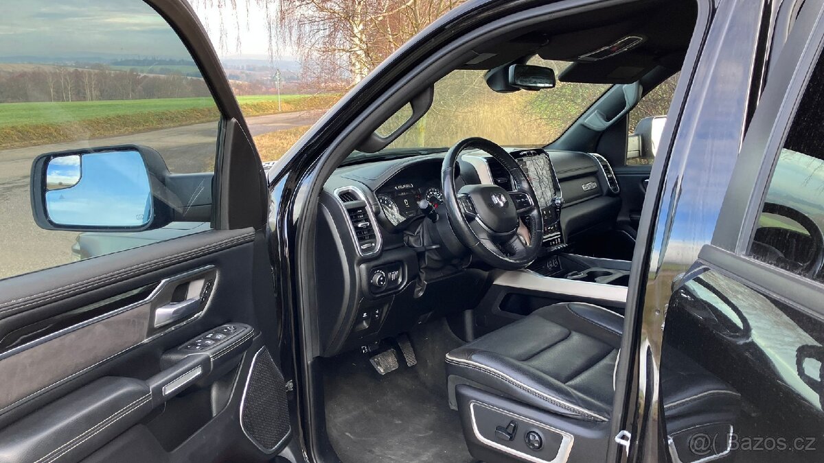 Dodge RAM 1500 Laramie, V8 5,7 HEMI eTorque 4x2 - 9