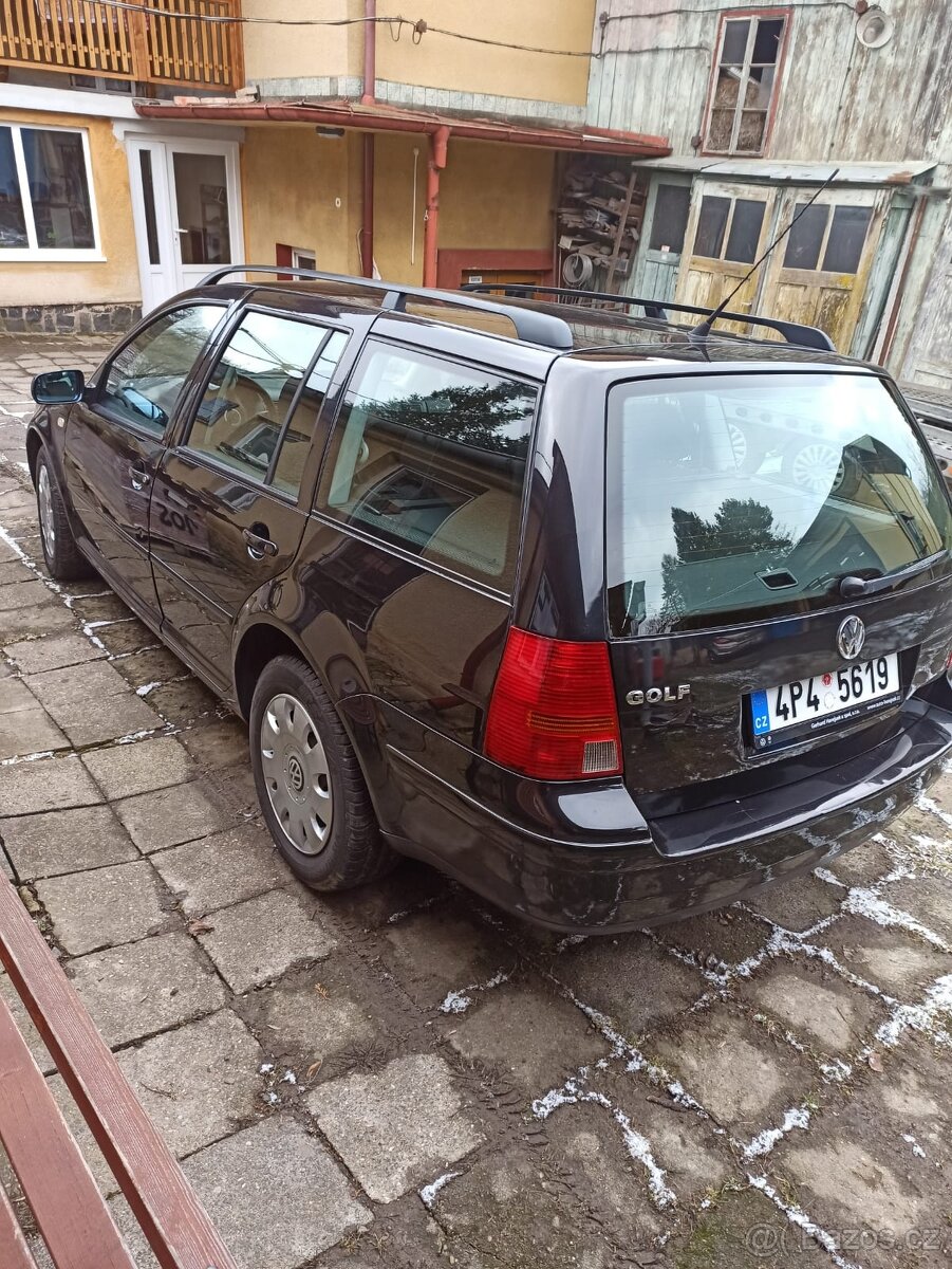 VW Golf 4 Variant 1.6 SR r.v. 2000 - 9