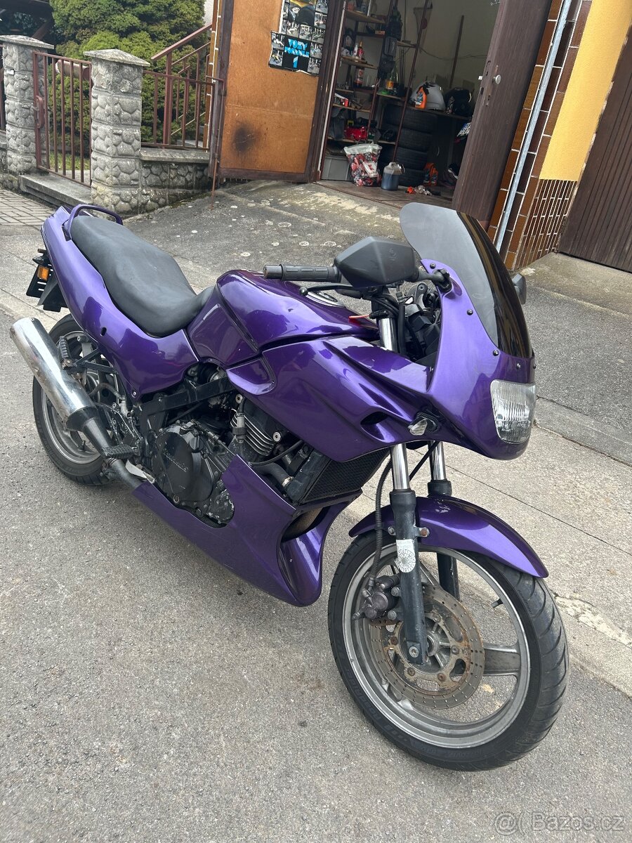 Kawasaki GPZ EX 500 - 9