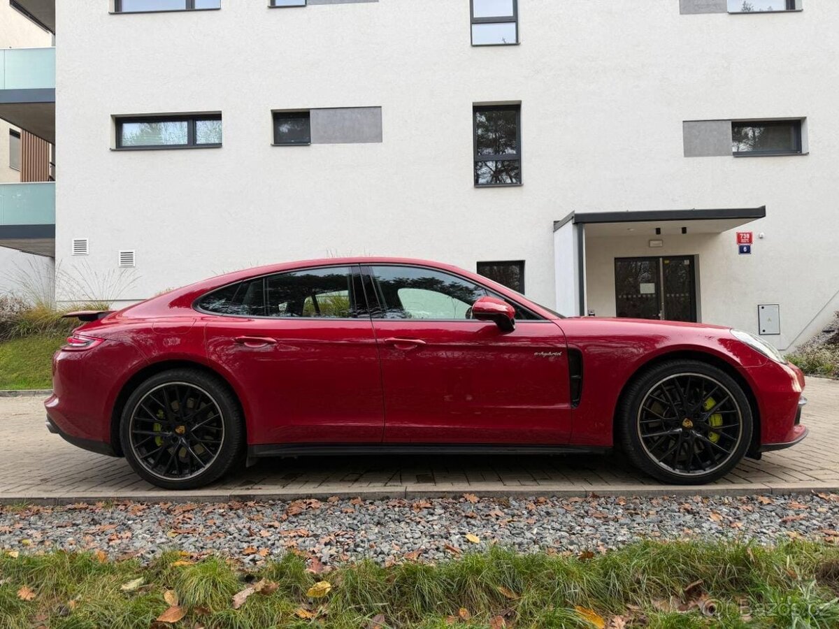 Porsche Panamera 4 E-Hybrid - 9