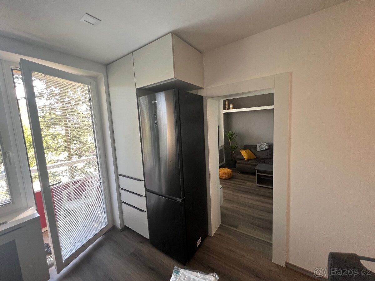 Kompletní realizace a rekonstrukce domů, bytů - 9