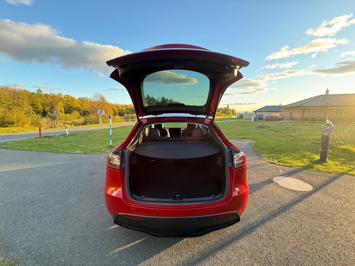 Tesla Model Y SOH 93% LFP baterie Tažné zařízení - 9
